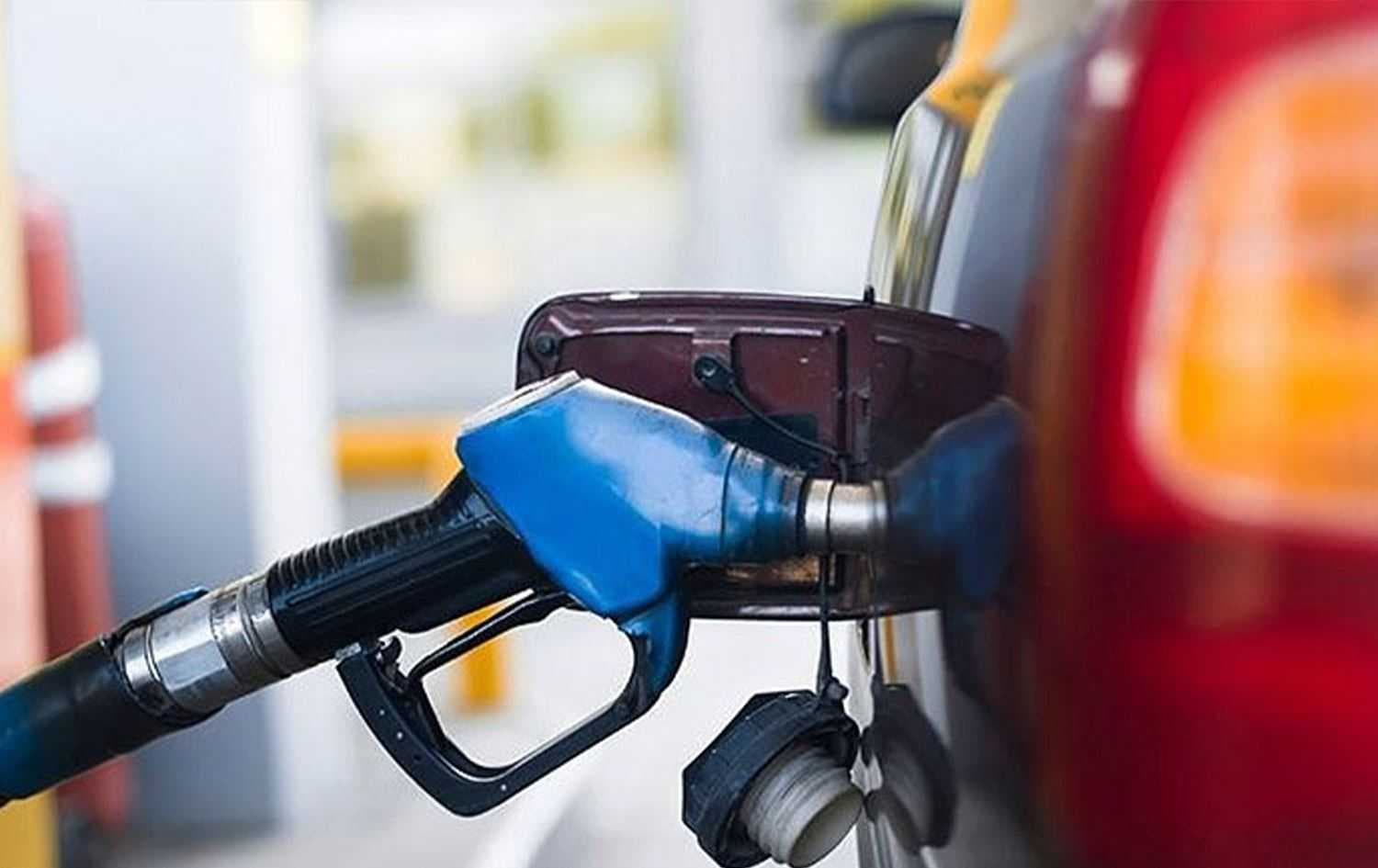 العراق يخسر اكثر من 3 مليار دينار يوميًا ببيع البنزين المحسن