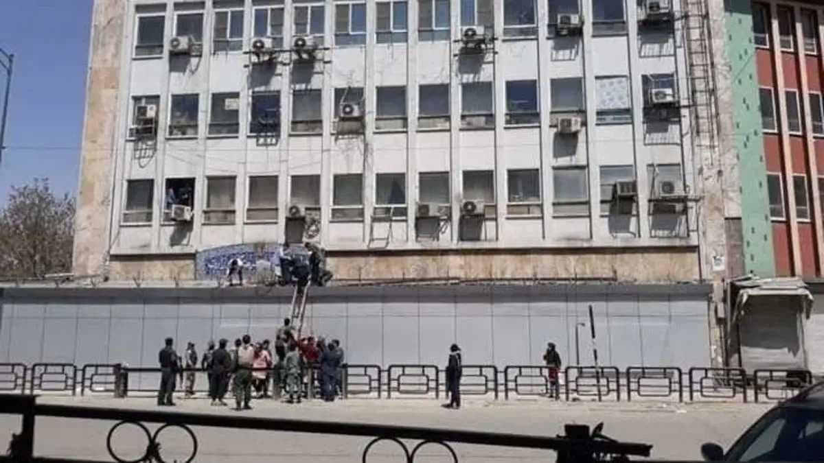 سقوط قتلى بصفوف طالبان إثر انفجار قرب وزارة الاتصالات الأفغانية