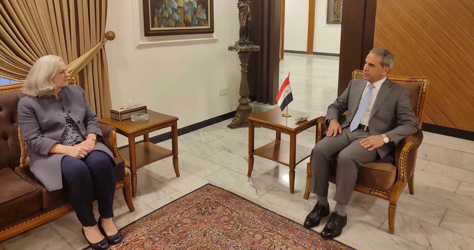 زيدان ورومانوسكي يبحثان "قضايا قانونية" وتطوير التعاون بين العراق وامريكا