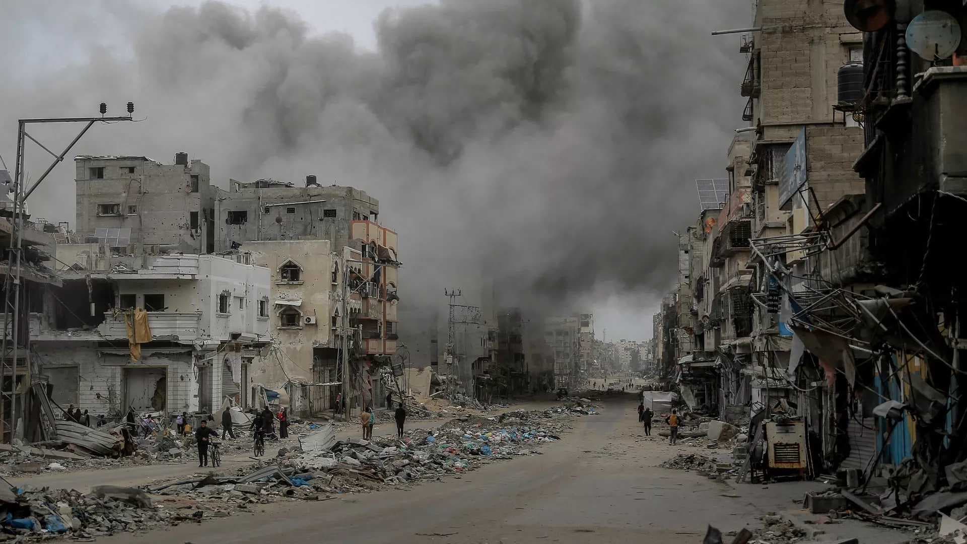 الجيش الإسرائيلي يهاجم أكثر من 60 هدفا في غزة