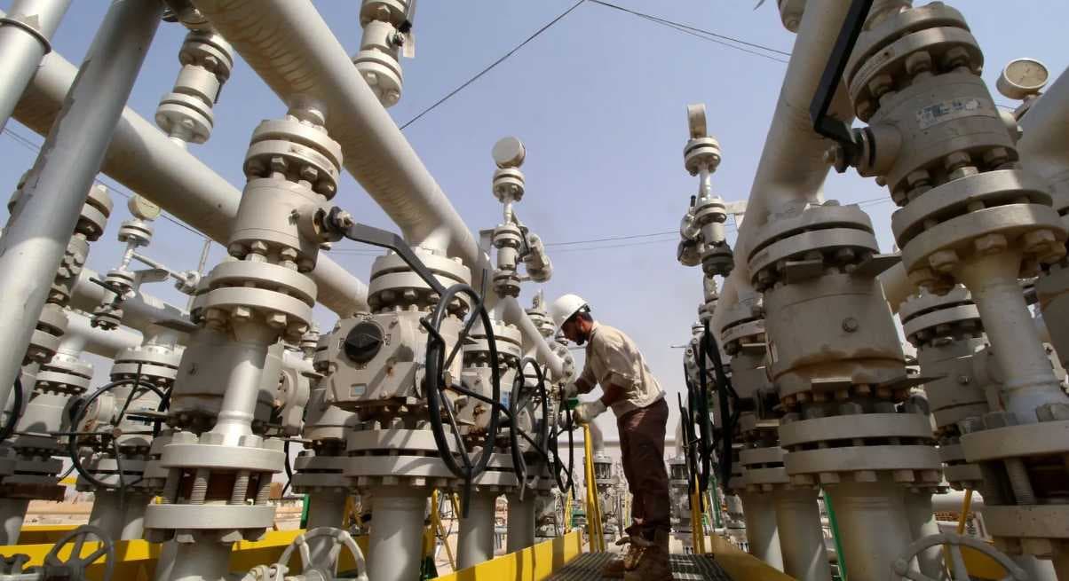 انخفاض طفيف بأسعار خامي البصرة