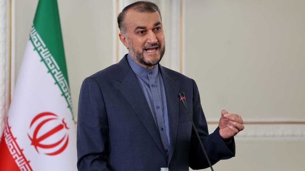 وزير الخارجية الإيراني: أبلغنا جيراننا بالهجمات قبل 72 ساعة من شنها على إسرائيل