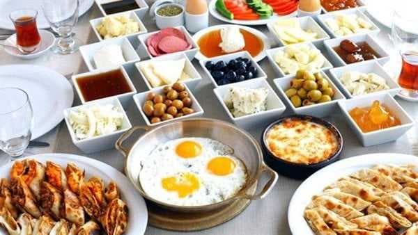 دراسة: عدم تناول الوجبة الصباحية يزيد من خطر الإصابة بالجلطة الدماغية
