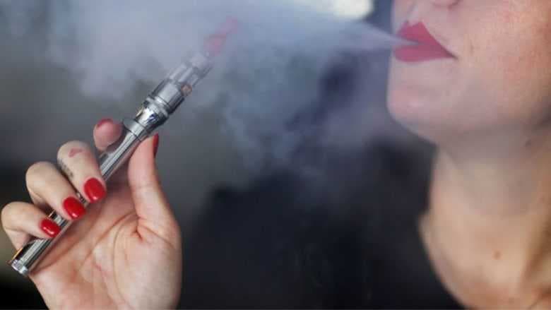 دراسة تحذر من استخدام السجائر الإلكترونية بشكل مفرط