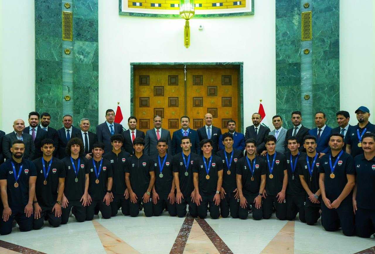 رئيس الوزراء يكرم بعثة منتخبنا الأولمبي بكرة القدم
