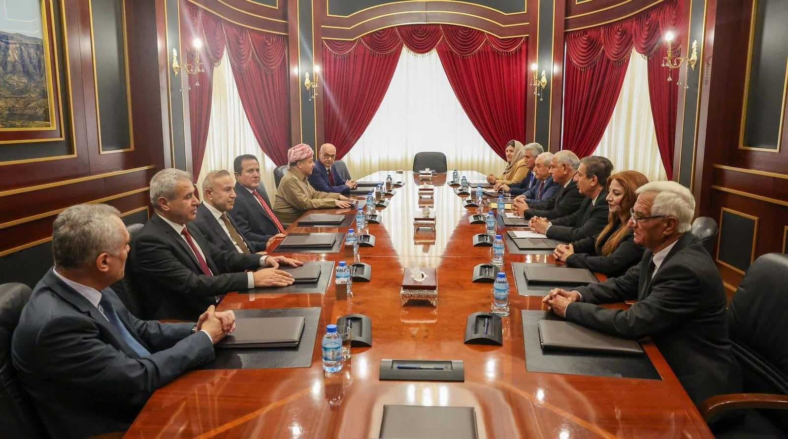 مسعود بارزاني و ENKS يناقشان مستقبل الكرد في سوريا