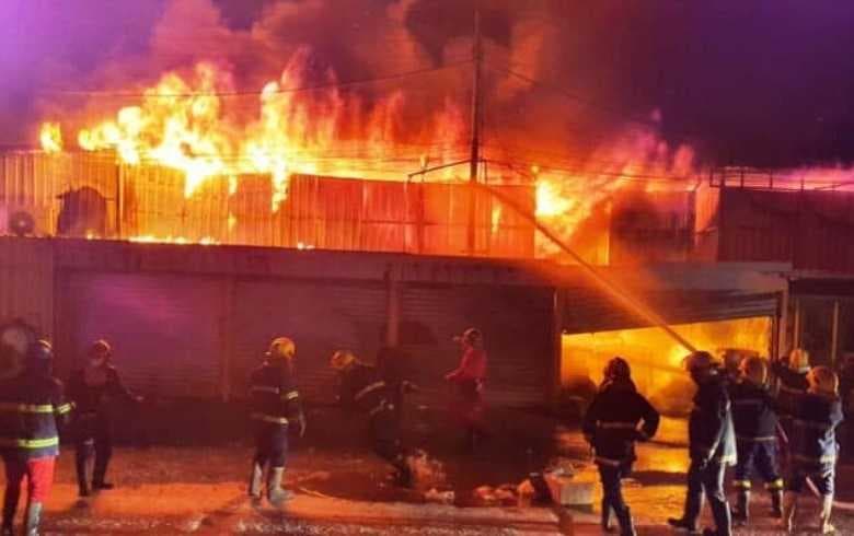 بعد الحريق الهائل بأربيل.. إحالة أمن ’سوق القيصرية’ إلى الآسايش والشرطة
