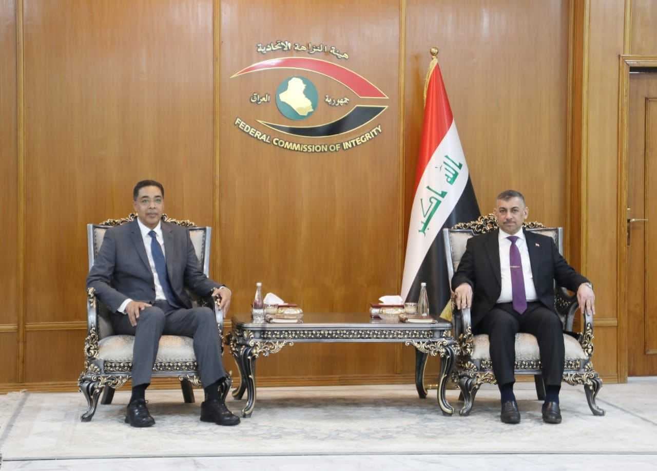 رئيس هيئة النزاهة والسفير الكويتي يؤكدان أهمية تمتين العلاقة بين البلدين