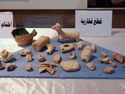 الهيئة العامة للأثار تتسلم 100 قطعة من المضبوطات