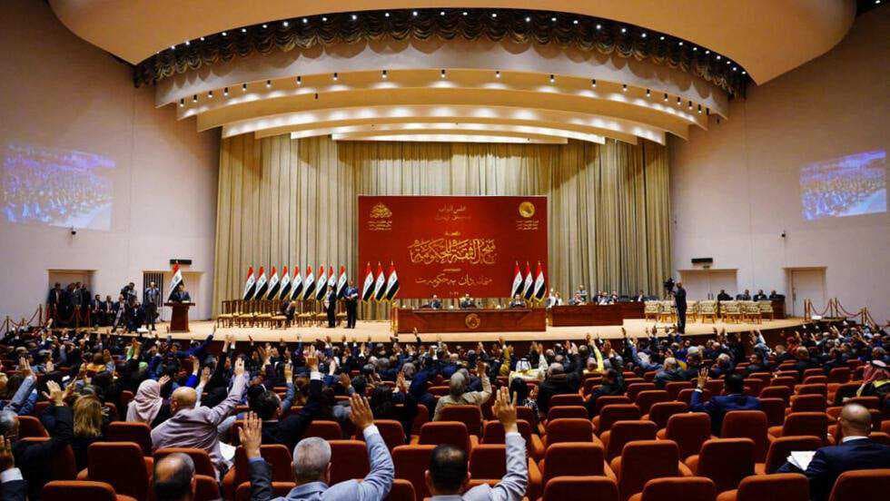 الاجتماعات المغلقة تسبق جلسة البرلمان.. لمن ستكون الغلبة؟
