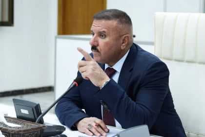 وزير الداخلية يزور معمل اللوحات المرورية ويصدر عدة توجيهات