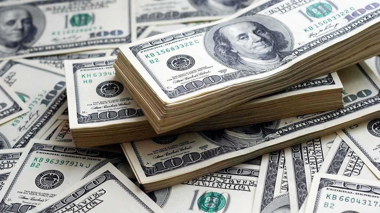 انخفاض أسعار الدولار في بغداد وأربيل