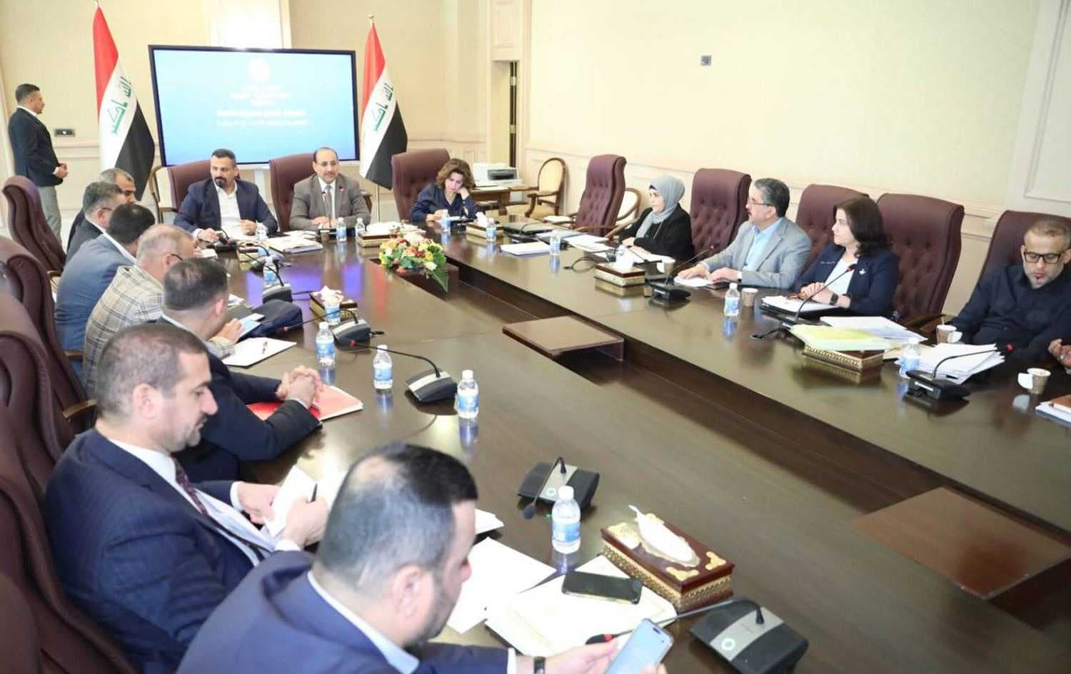 المالية البرلمانية تحدد موعد إنجاز جداول الموازنة وتقرر استضافة الوزيرة