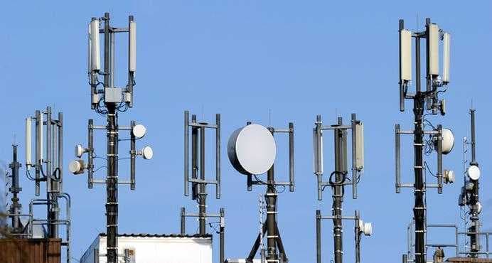 بالوثيقة.. حرك حكومي حول أبراج الاتصالات بعد انتشار الامراض السرطانية