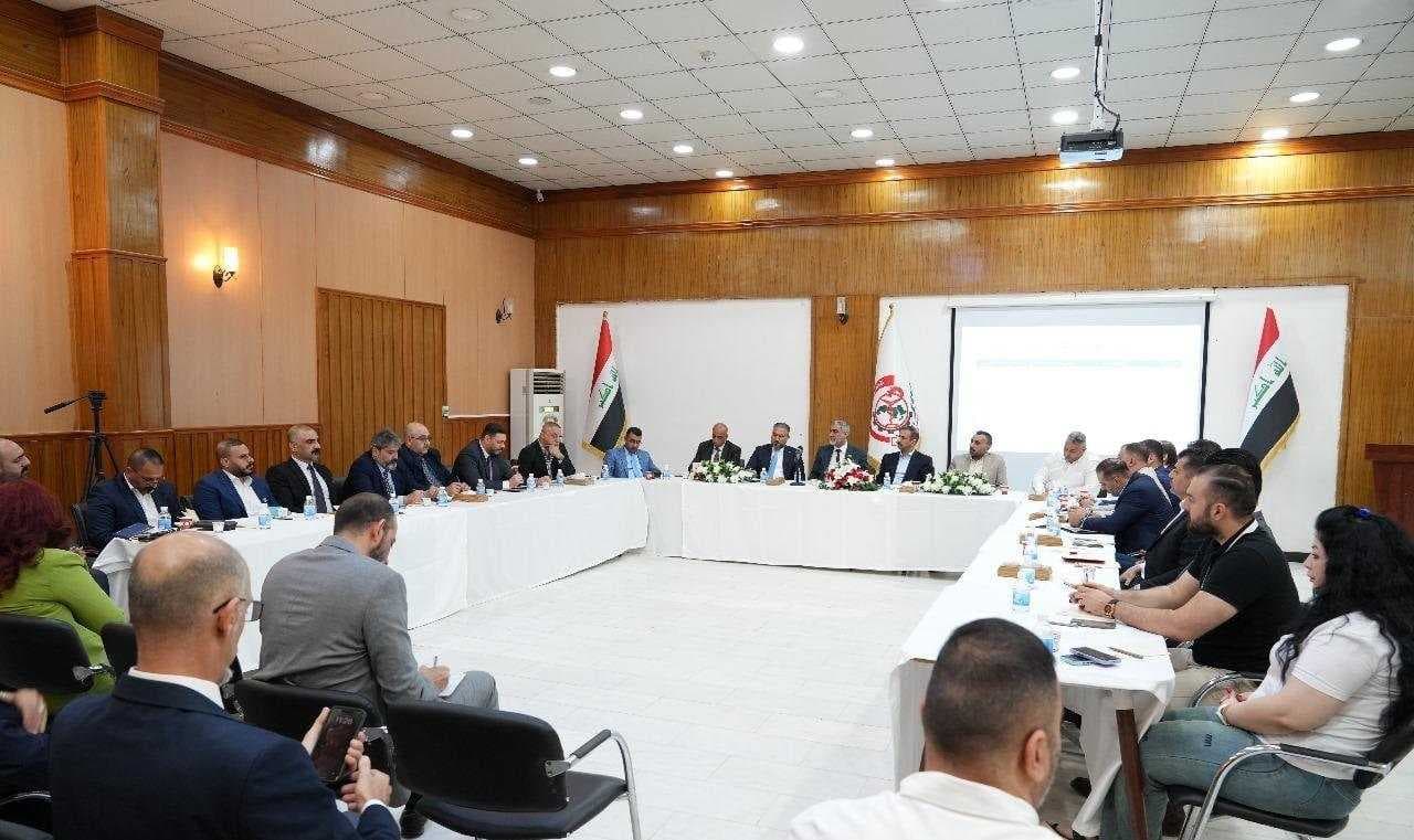 فريق التواصل الحكومي يعلن تشكيل لجنة لتفعيل الدفع الالكتروني في الصيدليات