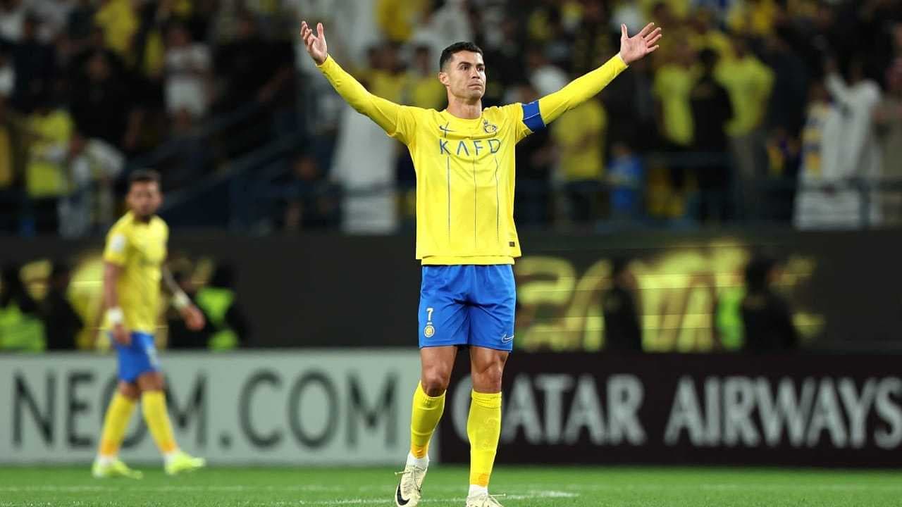 الفيفا يحتفي بإنجاز كريستيانو التاريخي