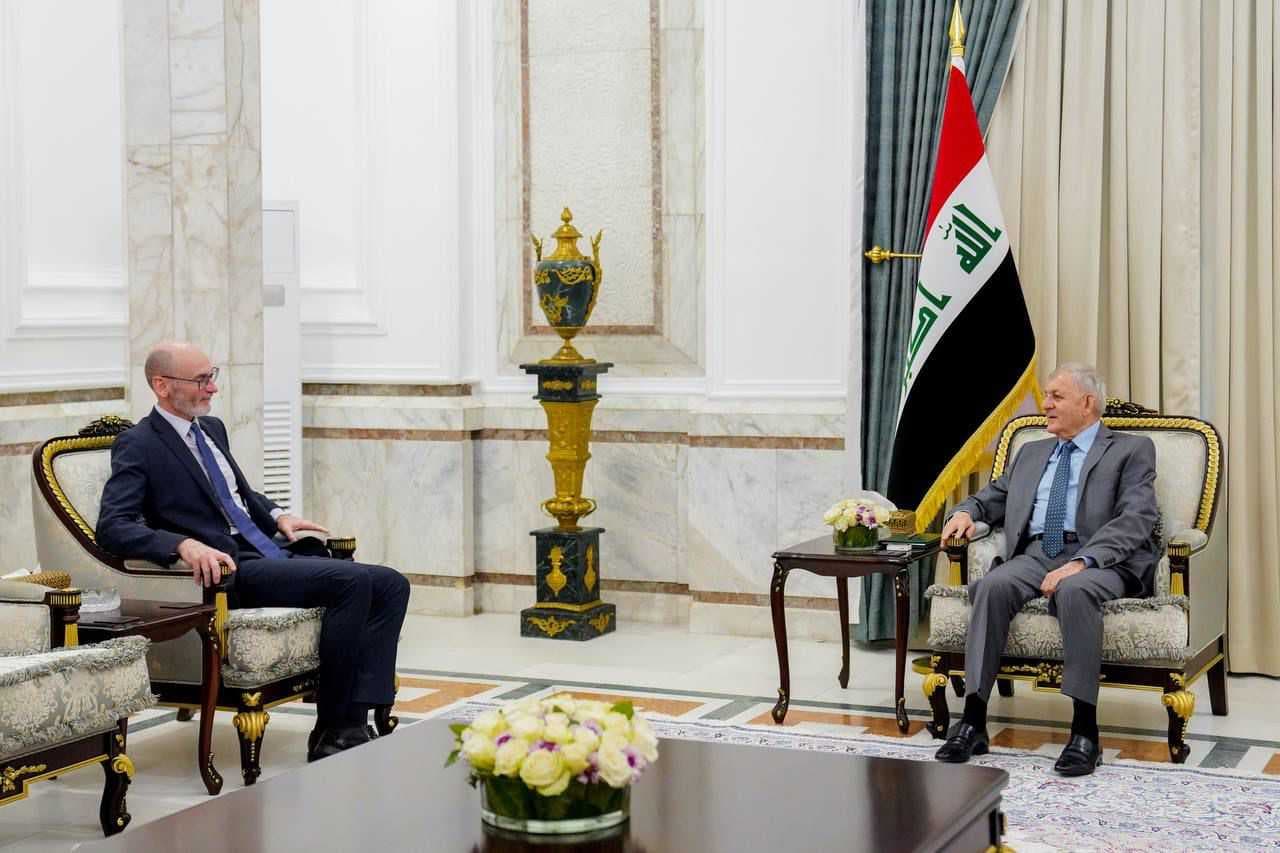 رئيس الجمهورية يؤكد أهمية تعزيز العلاقات الثنائية بين العراق وبريطانيا
