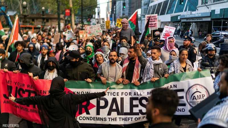 متظاهرون مؤيدون لفلسطين يقتحمون متحف بروكلين في نيويورك