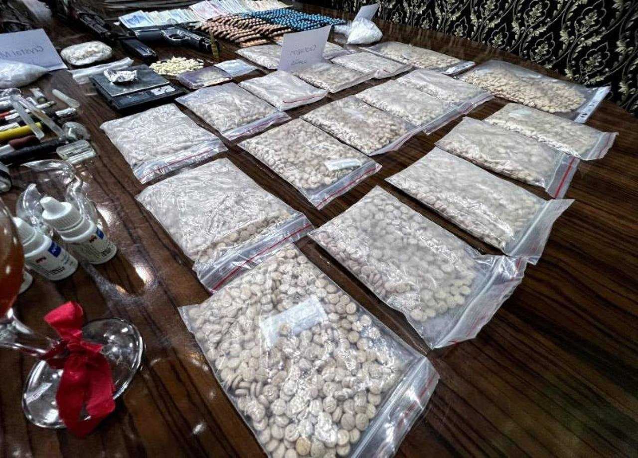 بعملية نوعية شملت اربع محافظات تفكيك شبكة خاصة بتجارة المخدرات
