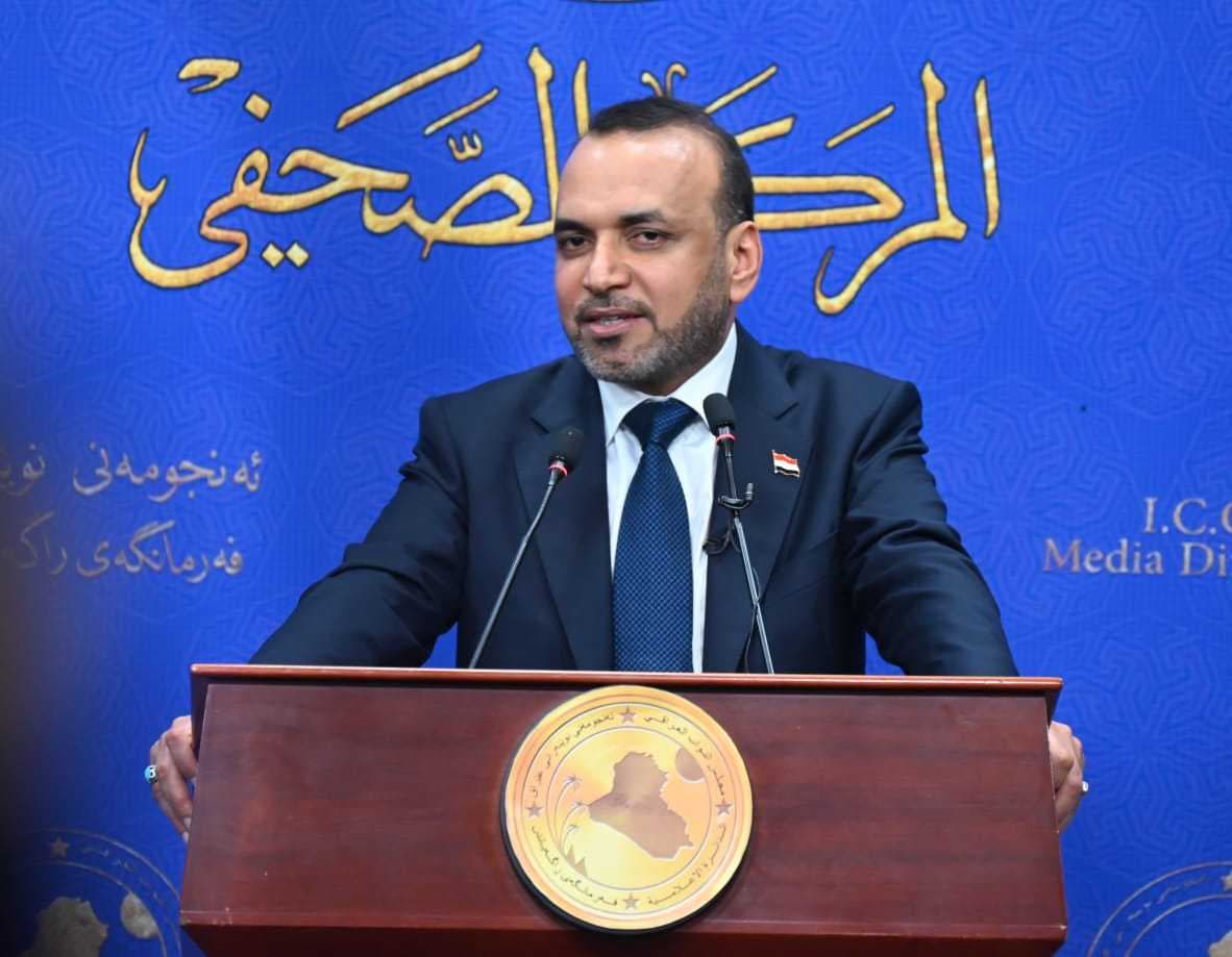 وزير العمل يزف بشرى زيادة رواتب متقاعدي العمال