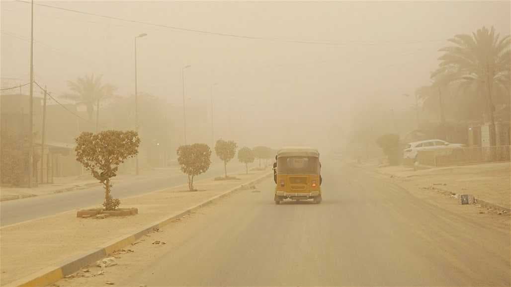 كتلة رمال خلال ساعات.. خارطة بتوزيع العاصفة الغبارية في العراق