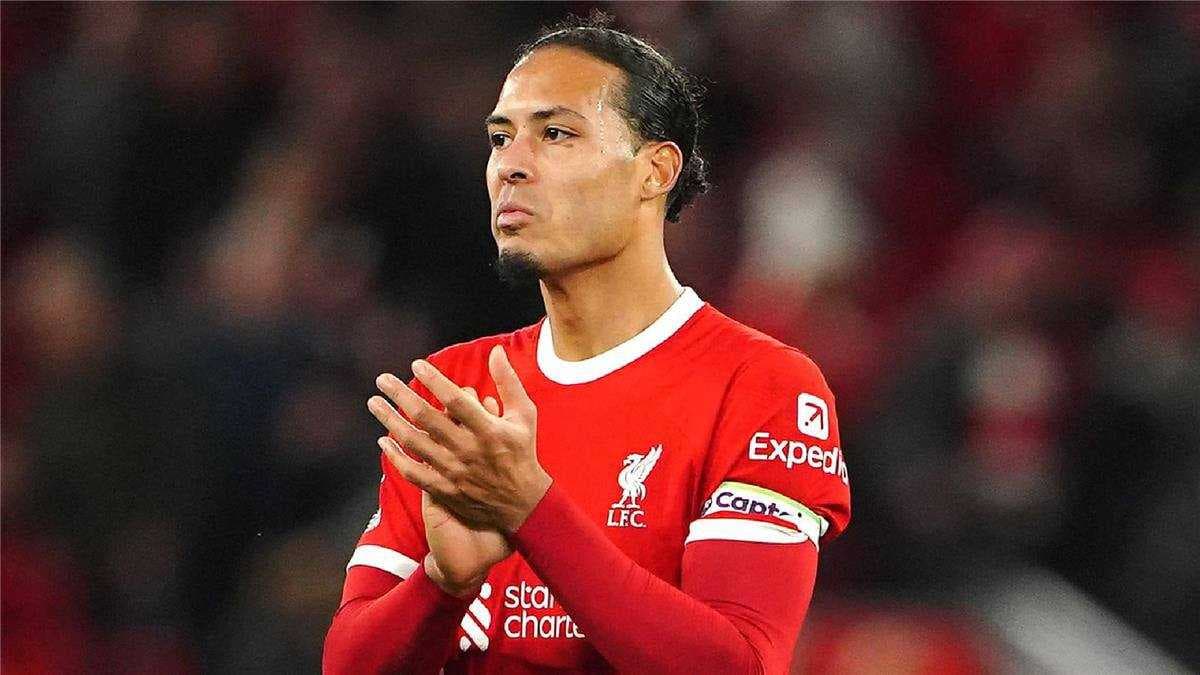 فان دايك يرحب بعرض النصر وجلسة أخيرة لإقناع ليفربول
