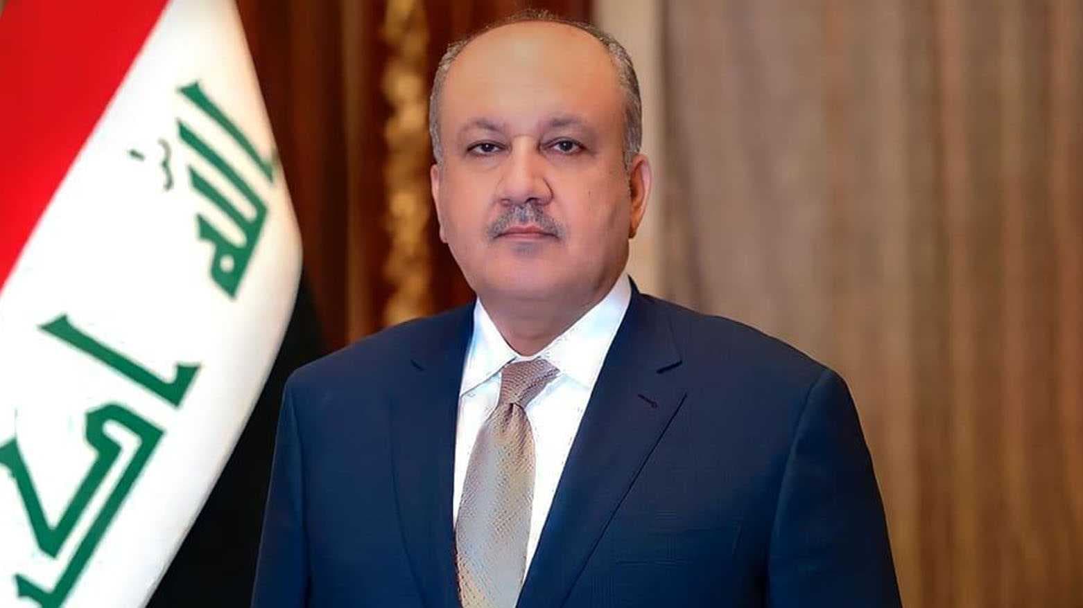 وزير الدفاع يبارك فوز بعثة الحج العراقية في المركز الأول