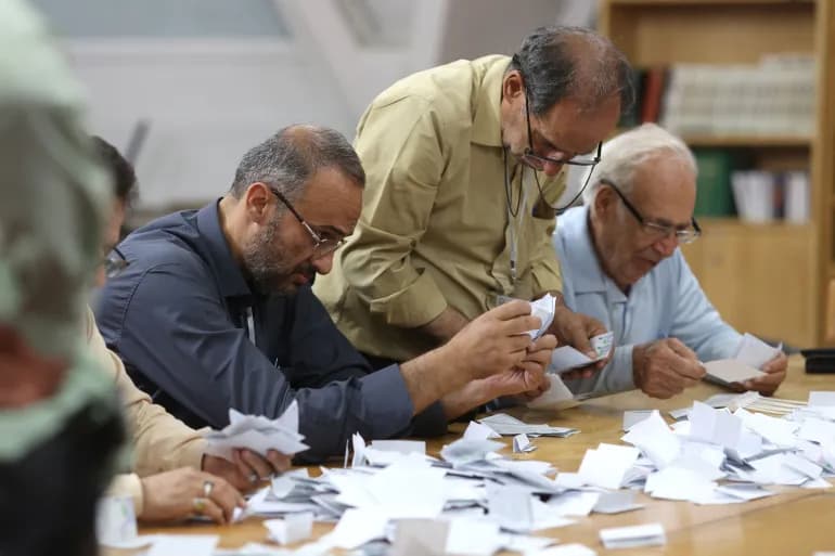 اللجنة الانتخابية الإيرانية: التوجه لجولة ثانية من الانتخابات الرئاسية الأسبوع المقبل