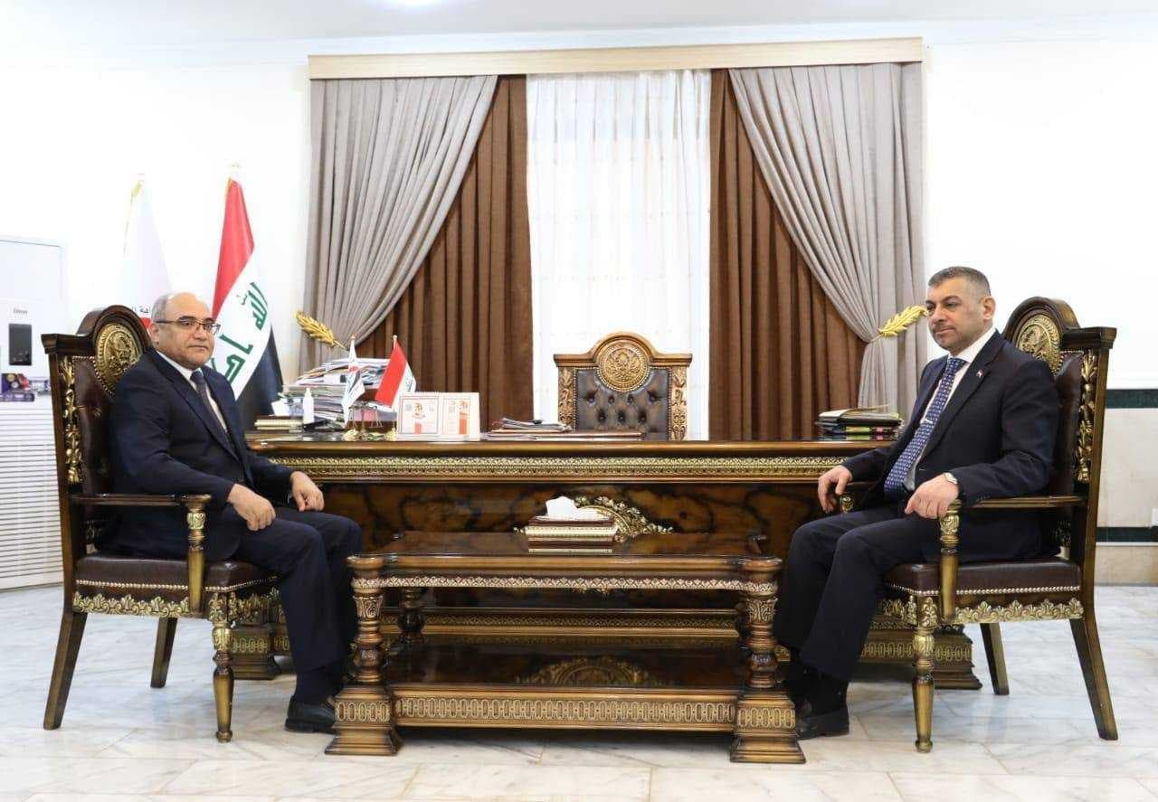 هيئة النزاهة وجهاز الأمن يحضان على اقتفاء أثر الفاسدين باستخدام الوسائل التكنولوجيَّة