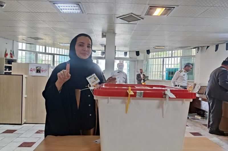 انطلاق عملية التصويت في الجولة الثانیة للانتخابات الرئاسة الإيرانية