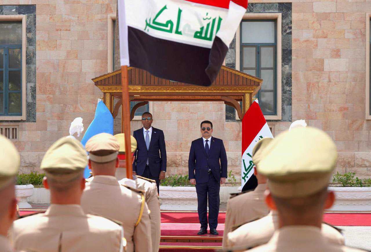 رئيس الوزراء يستقبل نظيره الصومالي