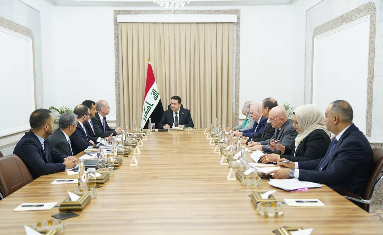 رئيس الوزراء يترأس اجتماعاً لمتابعة جهود تطوير عمل المصارف الحكومية