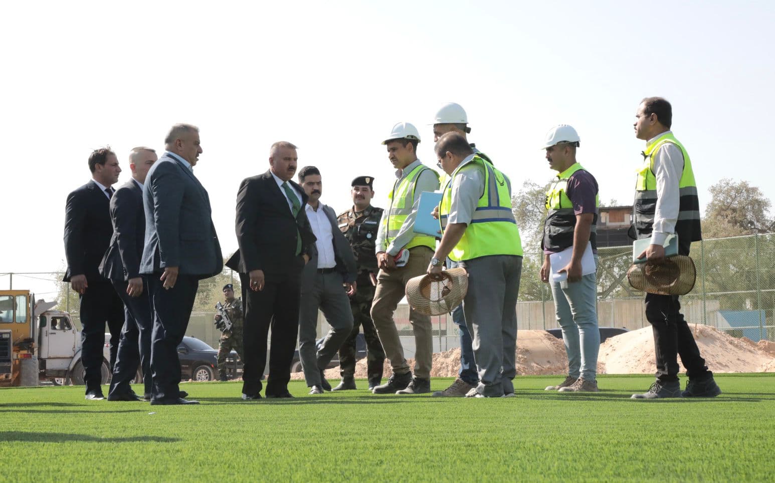 الشمري يوجه بإسراع إنجاز ملعبي نادي الشرطة