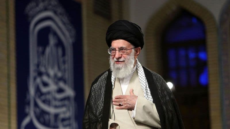 السيد الخامنئي يتعهد بالثأر لدماء هنـية بعد استشهاده في طهـران