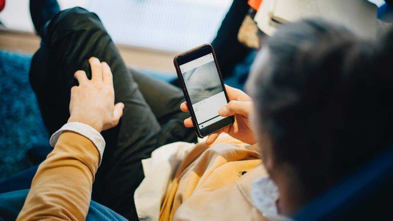 دراسة : الاستخدام المفرط للهاتف يقصر العمر