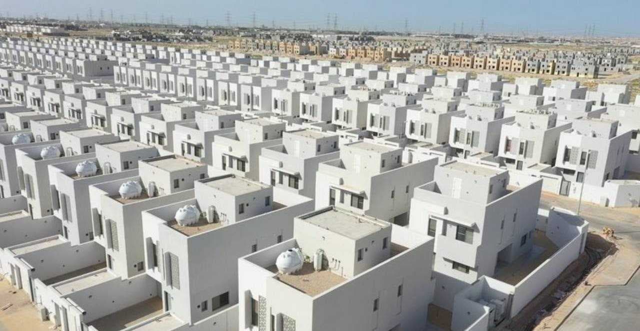 إيران تستعد لبناء 150 ألف وحدة سكنية في العراق