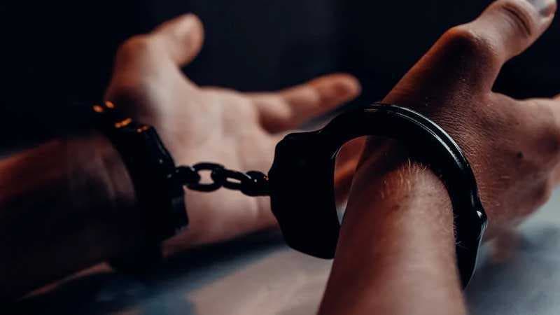 صدور حكم غيابي بالسجن 7 سنوات بحق مستشار الكاظمي مهند نعيم