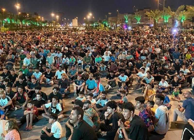 بالصور: الجماهير العراقية في ساحات بغداد لمؤازرة منتخبنا الوطني أمام نظيره الكويتي