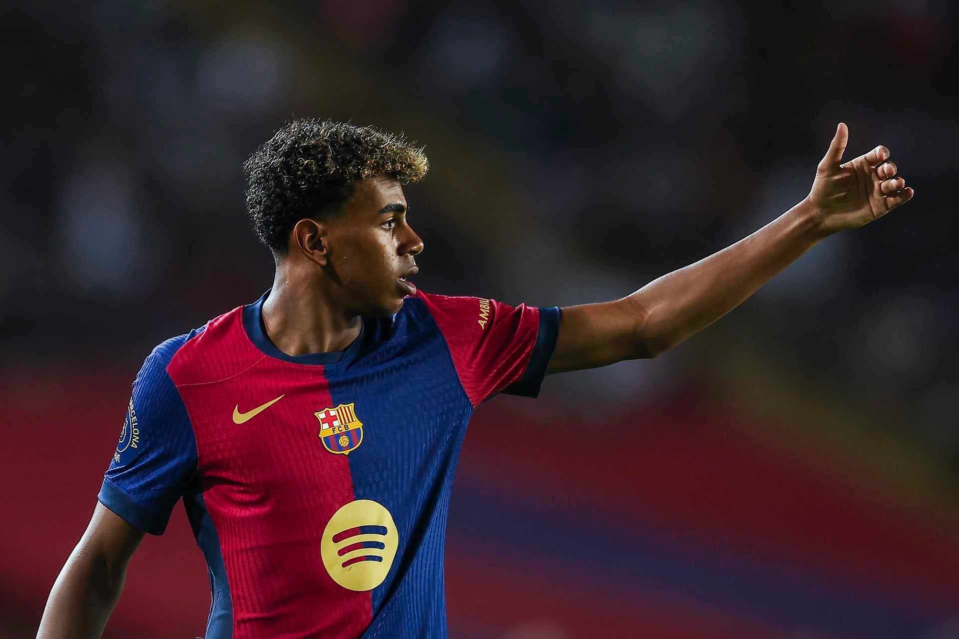 يامال: الوصول لمستوى ميسي مستحيل