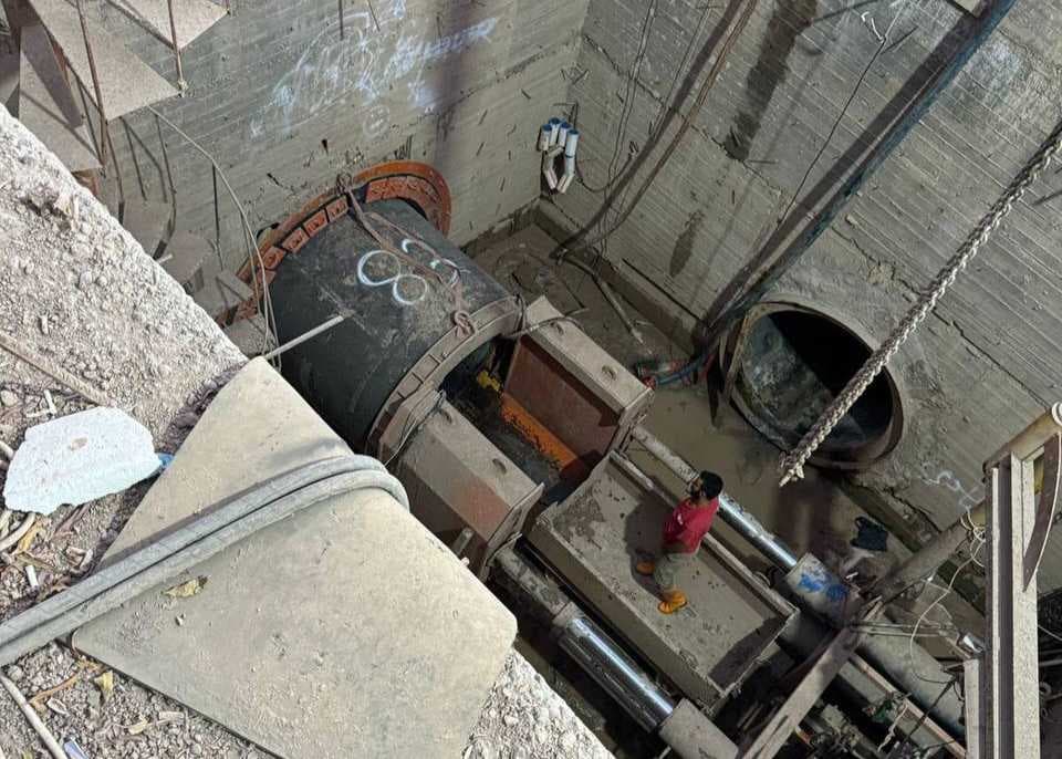 أمانة بغداد: مد أنبوب كونكريت حجم (1600) ملم أسفل طريق صلاح الدين