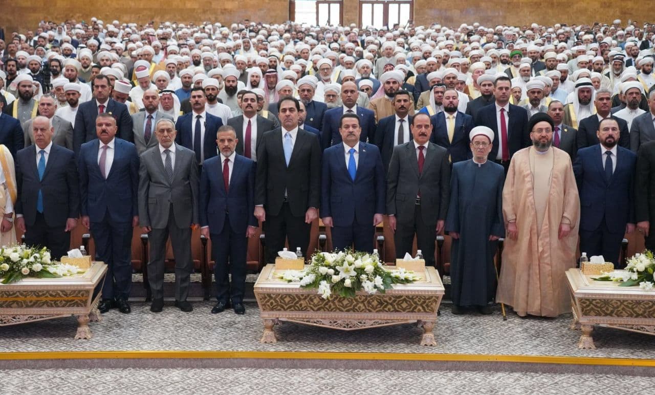 السوداني يحضر احتفال المولد النبي في جامع ام القرى ببغداد