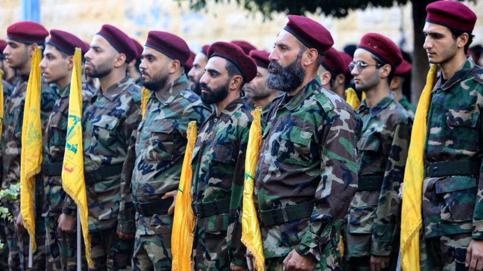 العلاقات الإعلامية في حز*ب الله تنفي أخبارً تتعلق بمصير مسؤولي الحزب