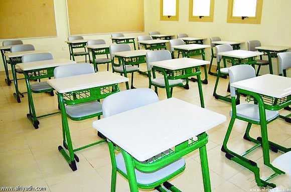 الجهد الخدمي يعلن تجهيز جامعة القادسية بألف مقعد دراسي