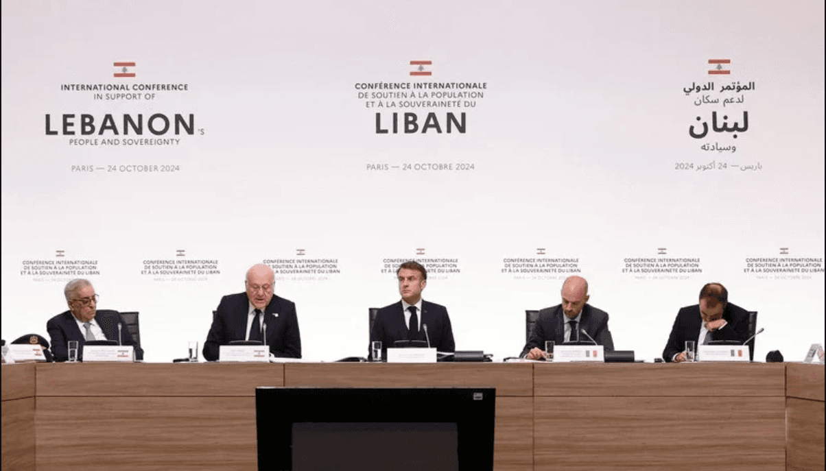 مؤتمر باريس يتفق على دعم لبنان بمليار دولار