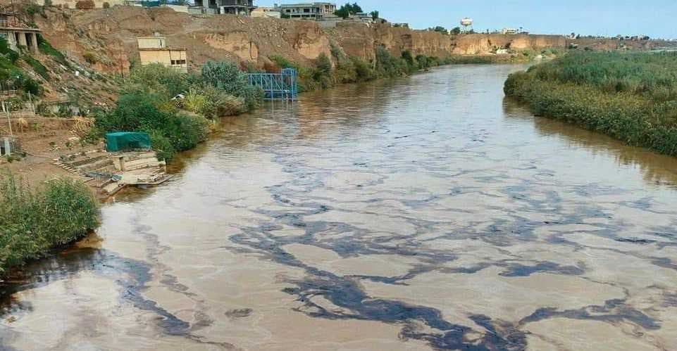 أمانة بغداد تطمئن بشأن البقعة النفطية بنهر دجلة: جاهزون لأي طارئ