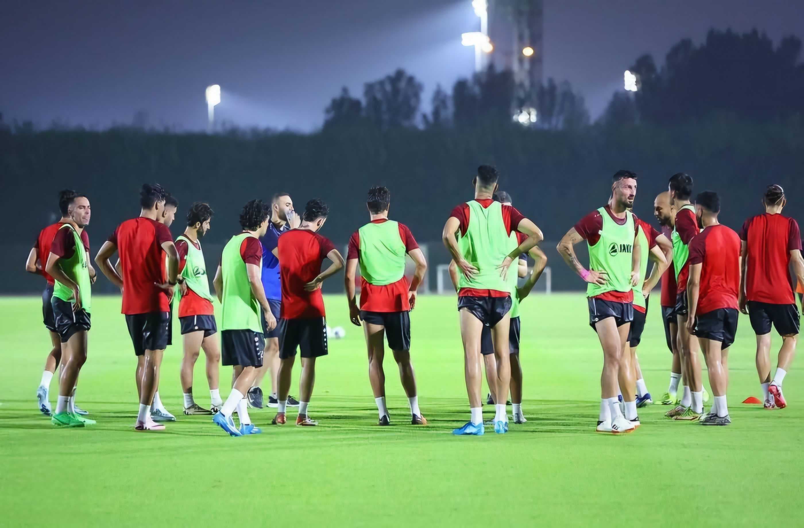 منتخبنا الوطني يواصل تدريباته بخوضه وحدةً تدريبيّةً مسائية في البصرة