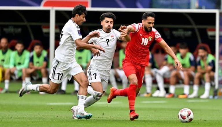 انتهاء الشوط الأول لمباراة العراق والأردن بالتعادل السلبي