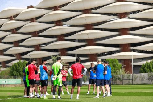 المنتخب الوطني يختتم تدريباته في البصرة استعداداً لمواجهة عمان