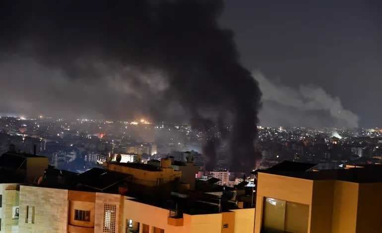 غارة "صهيونية" على مبنى في منطقة مار الياس وسط بيروت وأنباء عن اغتيال قيادي بحزب الله