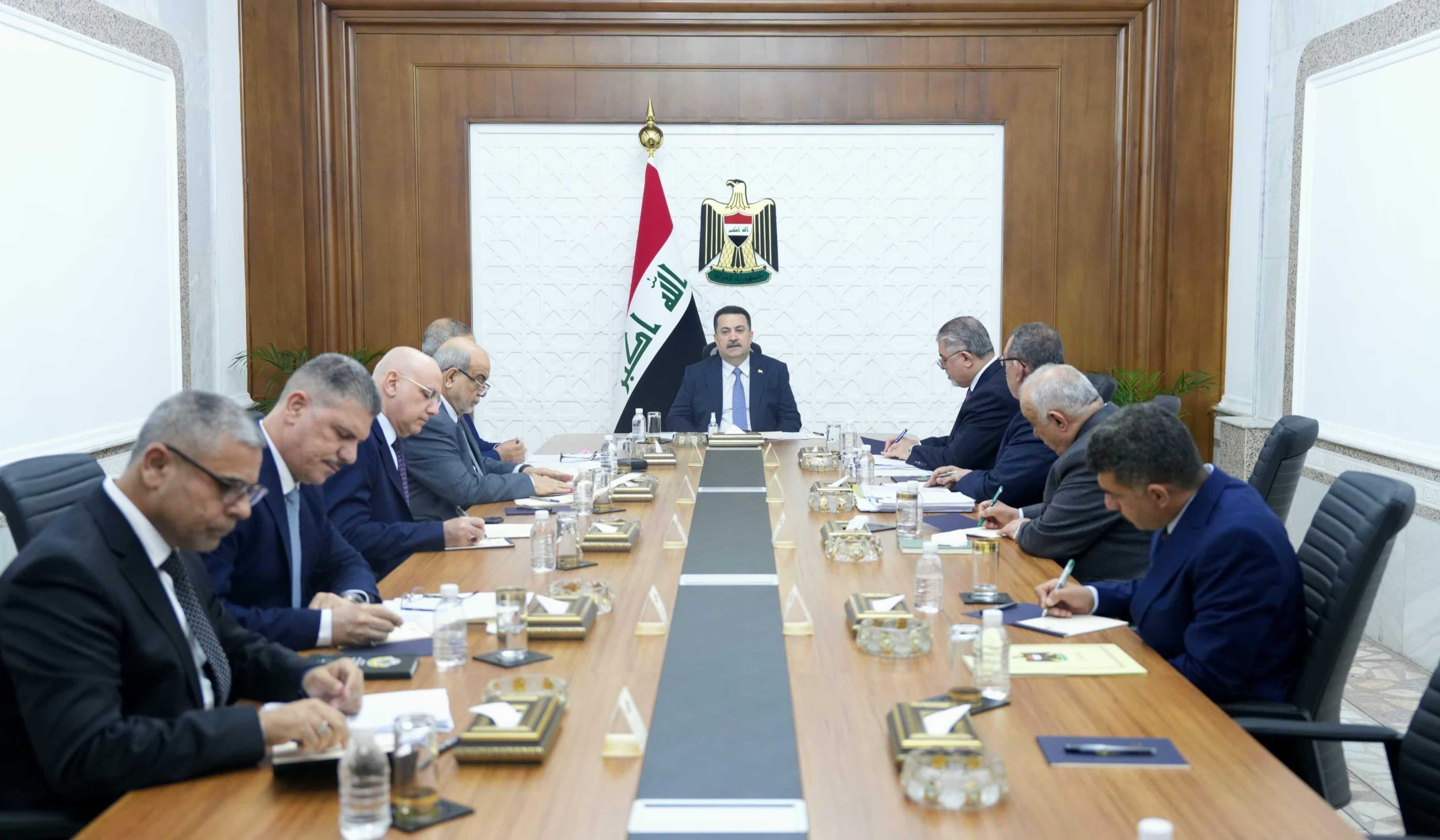 رئيس الوزراء يوجه بتشكيل لجنة تتولى وضع آلية تشغيل مصفى كربلاء المقدسة